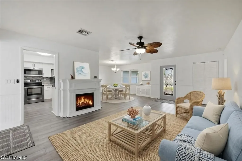 156 Marseille Drive Naples FL 34112