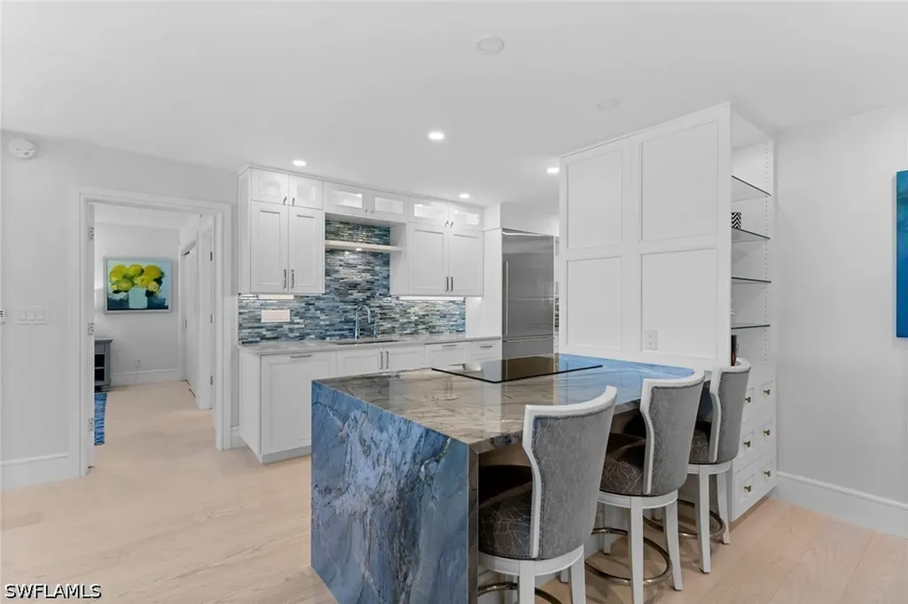 2171 Gulf Shore Boulevard N Naples FL 34102