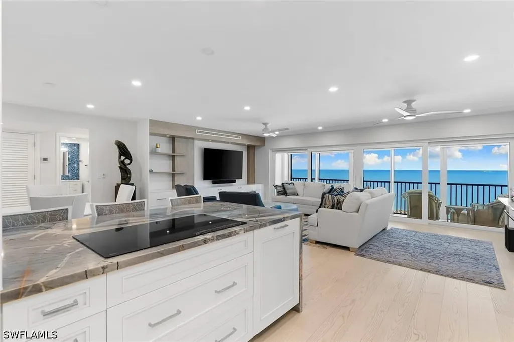 2171 Gulf Shore Boulevard N Naples FL 34102