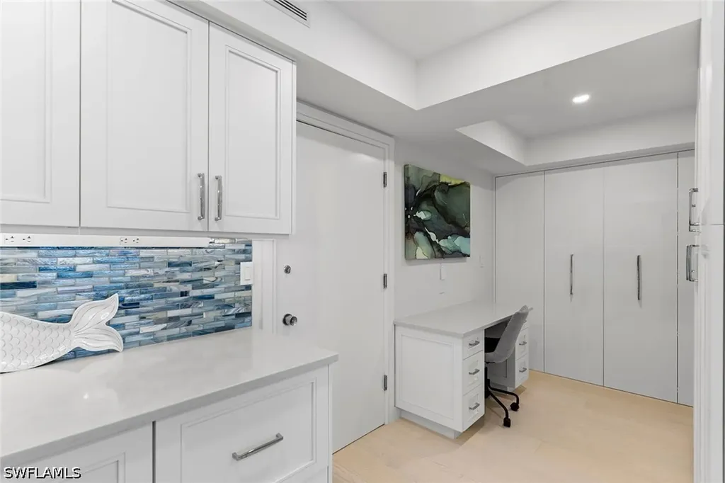 2171 Gulf Shore Boulevard N Naples FL 34102