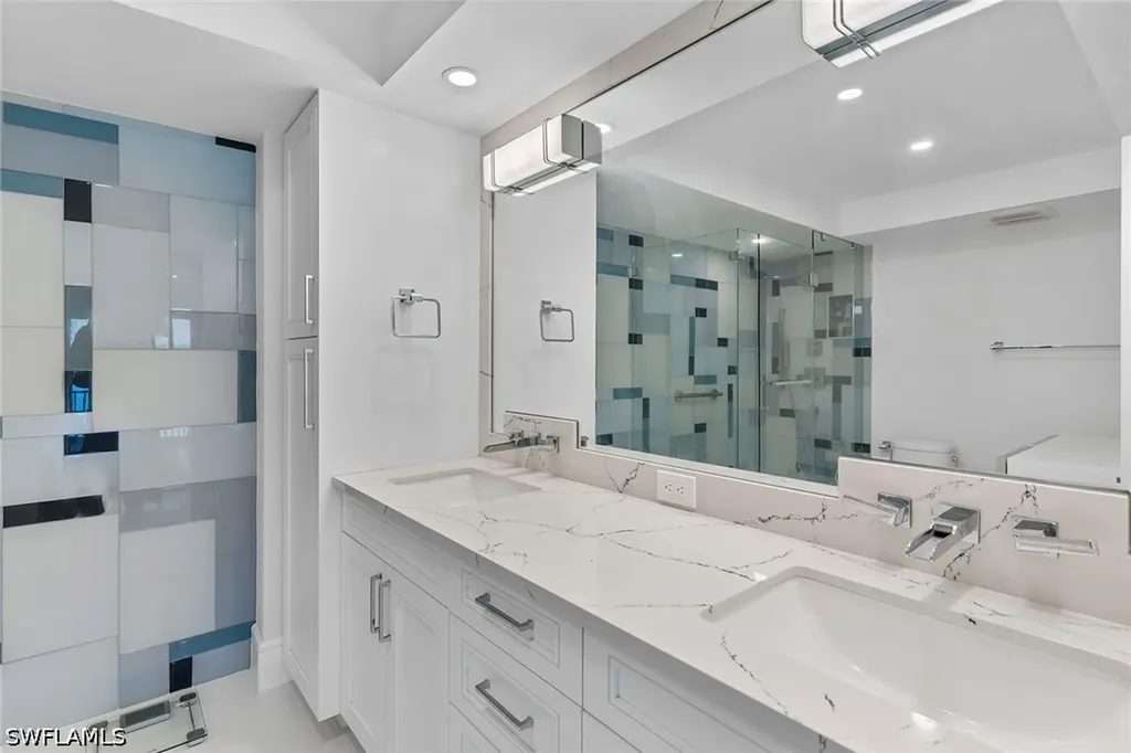 2171 Gulf Shore Boulevard N Naples FL 34102
