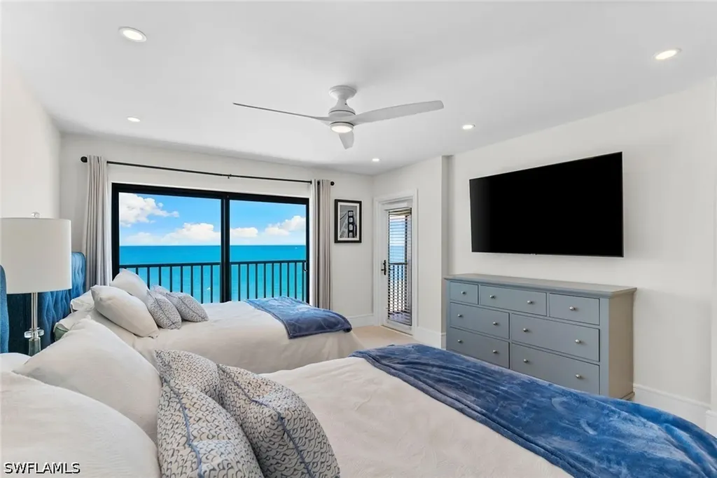 2171 Gulf Shore Boulevard N Naples FL 34102