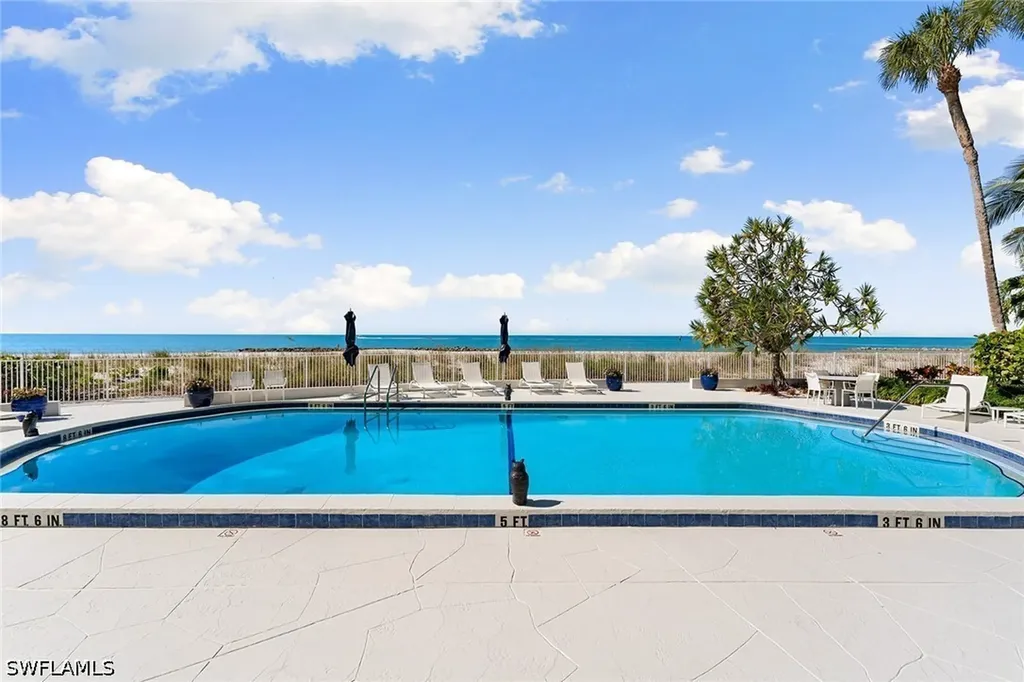 2171 Gulf Shore Boulevard N Naples FL 34102