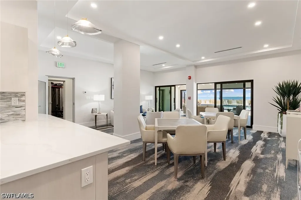 2171 Gulf Shore Boulevard N Naples FL 34102