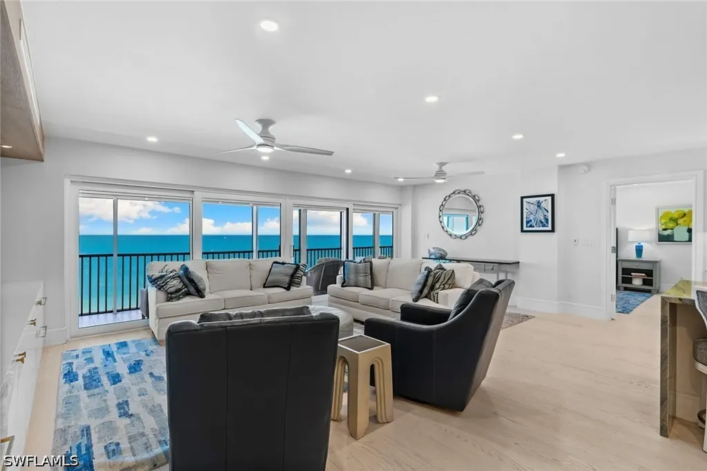 2171 Gulf Shore Boulevard N Naples FL 34102