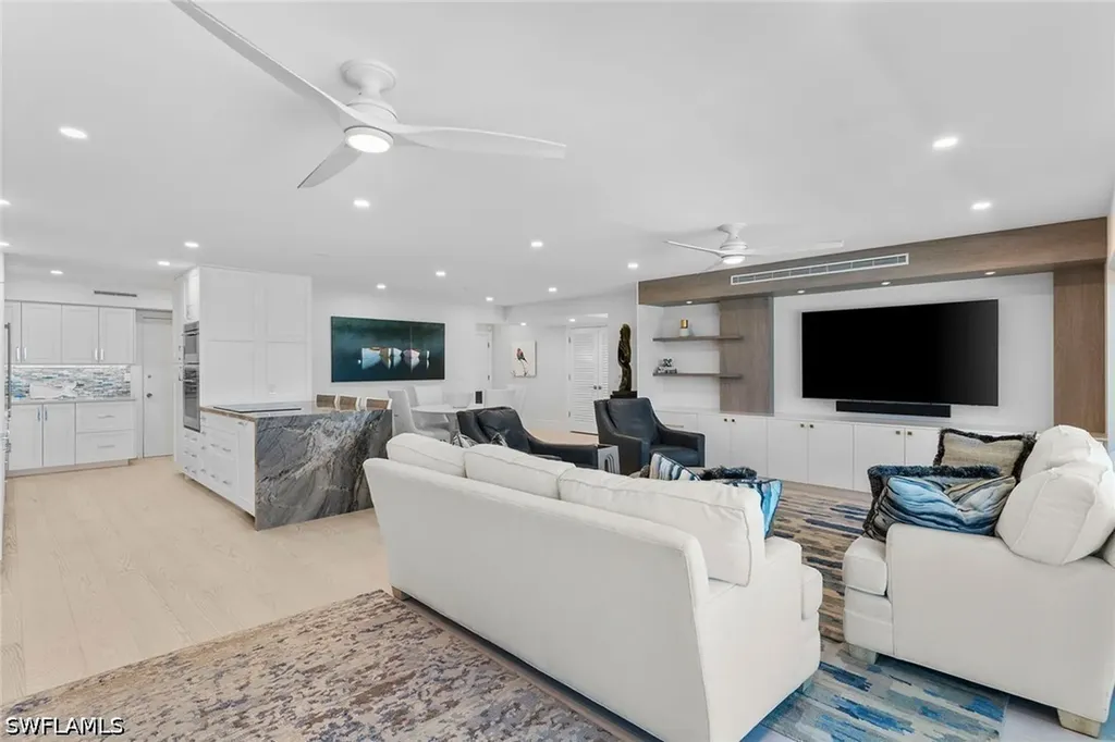 2171 Gulf Shore Boulevard N Naples FL 34102