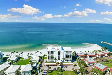 2171 Gulf Shore Boulevard N Naples FL 34102