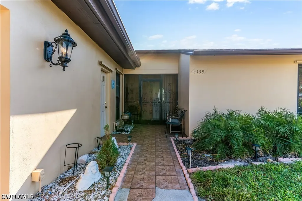 4139 Lakewood Boulevard Naples FL 34112