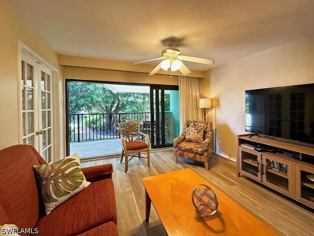 600 Neapolitan Way Naples FL 34103