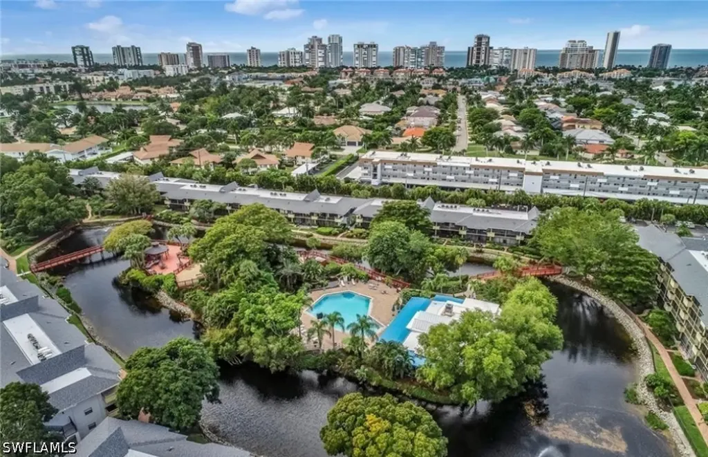 600 Neapolitan Way Naples FL 34103