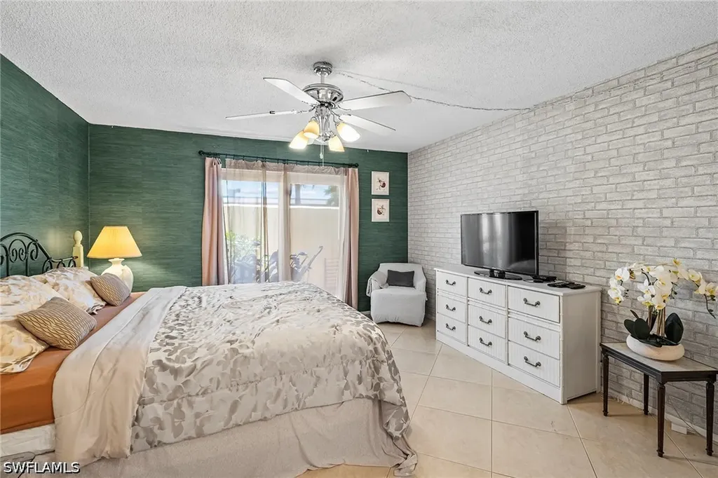 131 Teryl Road Naples FL 34112