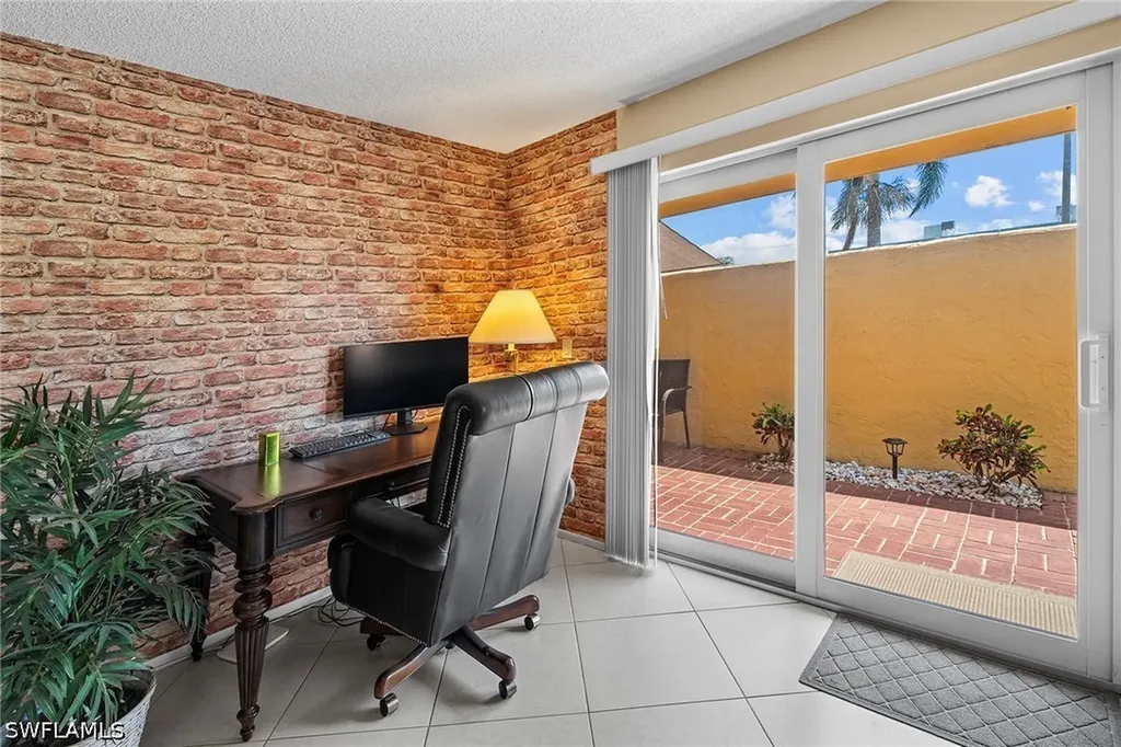 131 Teryl Road Naples FL 34112