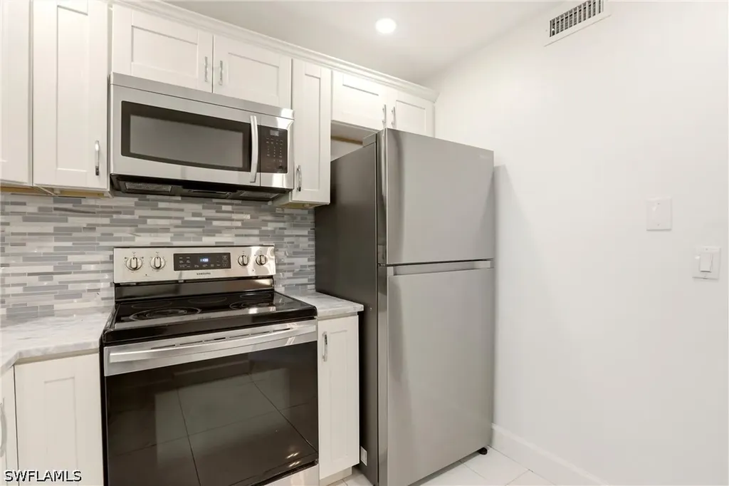 1450 Green Valley Circle Naples FL 34104