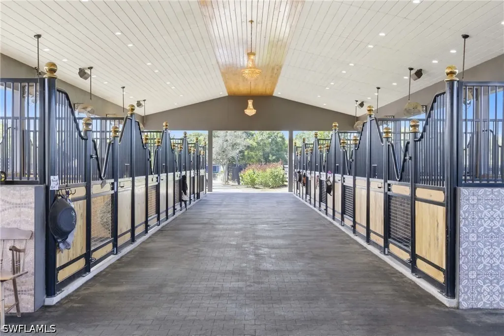 21531 N River Road Alva FL 33920