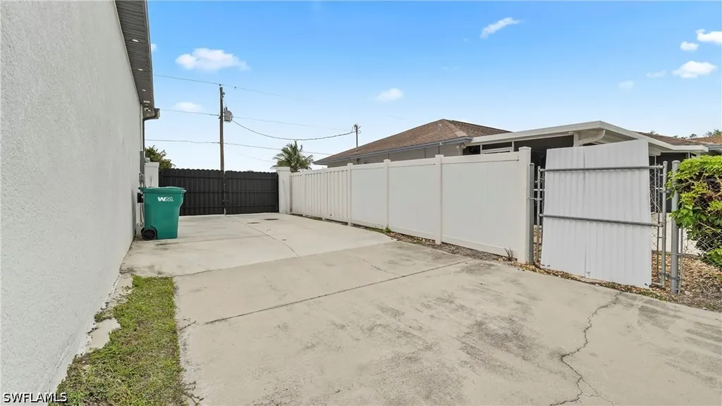 2998 52nd Street SW Naples FL 34116