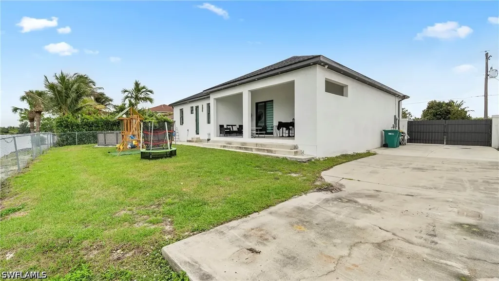 2998 52nd Street SW Naples FL 34116