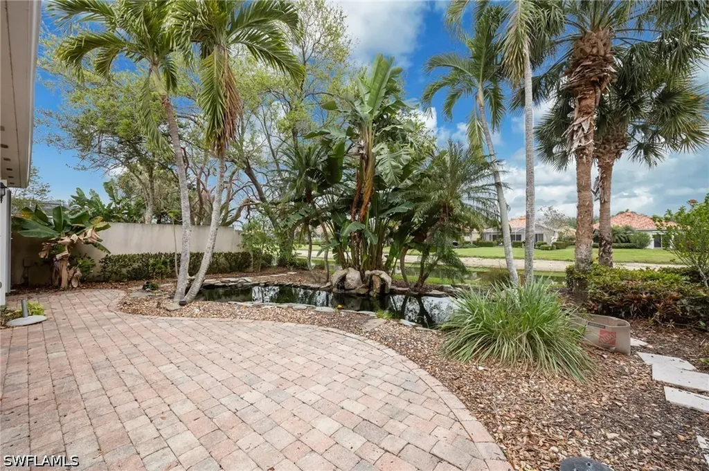 4260 Montalvo Court Naples FL 34109