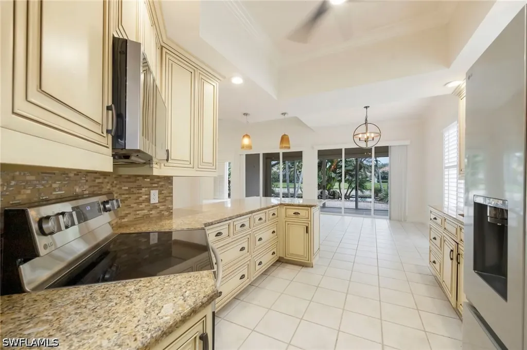 4260 Montalvo Court Naples FL 34109