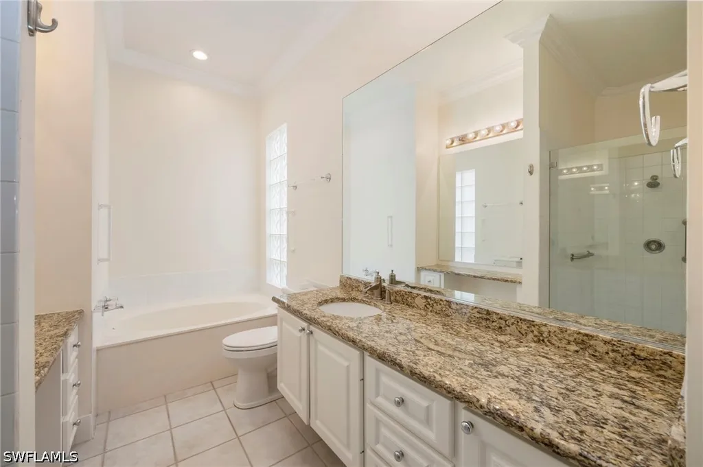 4260 Montalvo Court Naples FL 34109