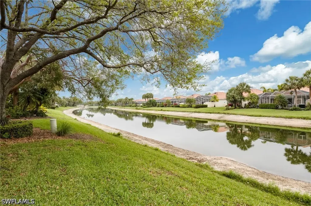 4260 Montalvo Court Naples FL 34109