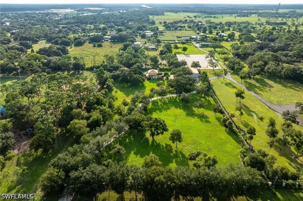 17701 Pronghorn Street Alva FL 33920