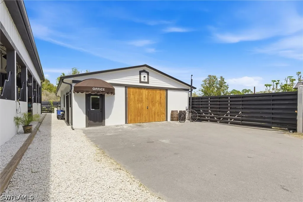 17701 Pronghorn Street Alva FL 33920