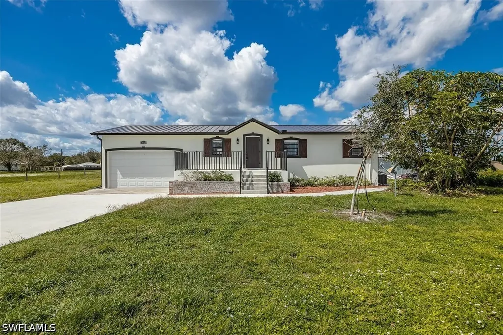 17701 Pronghorn Street Alva FL 33920