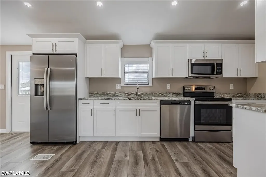 17701 Pronghorn Street Alva FL 33920