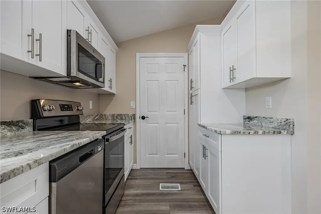 17701 Pronghorn Street Alva FL 33920
