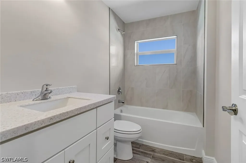 1121 Jacaranda Parkway E Cape Coral FL 33909