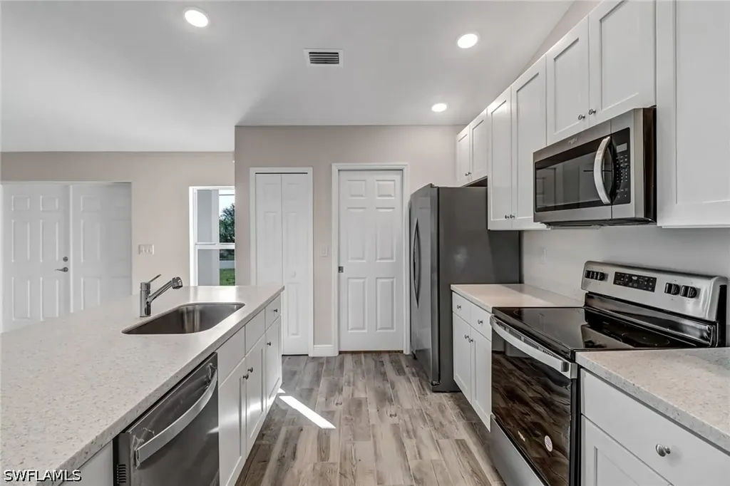 1121 Jacaranda Parkway E Cape Coral FL 33909