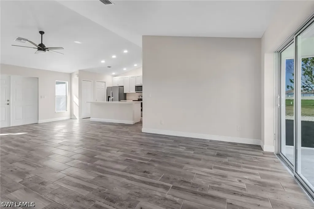 1121 Jacaranda Parkway E Cape Coral FL 33909