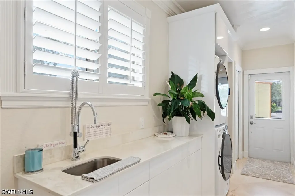 21571 N River Road Alva FL 33920