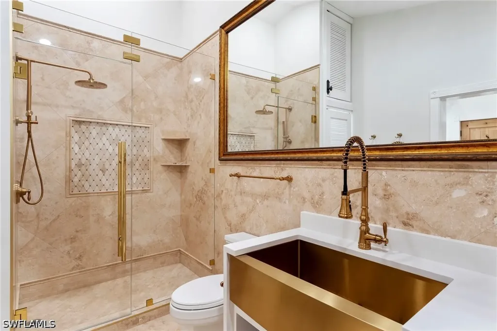 21571 N River Road Alva FL 33920