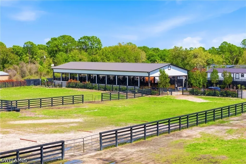 21571 N River Road Alva FL 33920