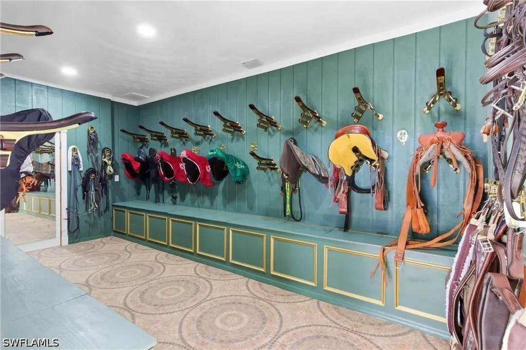 21571 N River Road Alva FL 33920