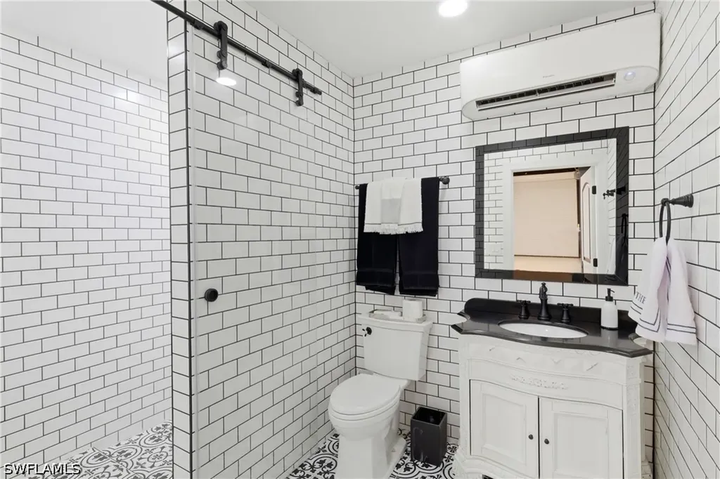 21571 N River Road Alva FL 33920