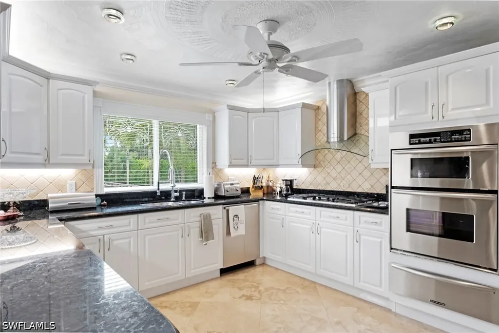 21571 N River Road Alva FL 33920