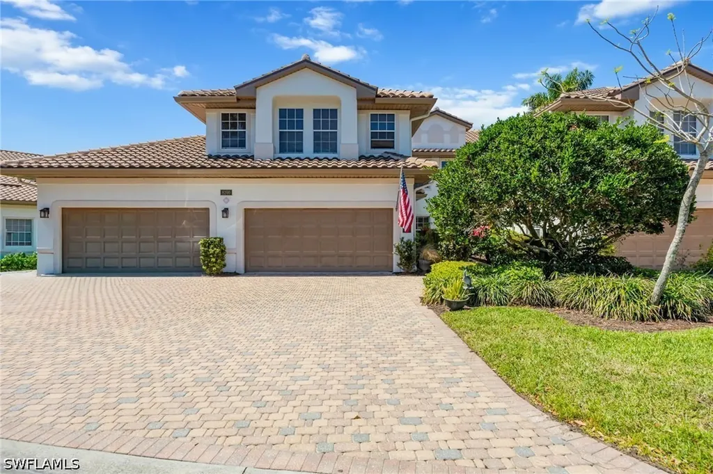 8200 Saratoga Drive Naples FL 34113
