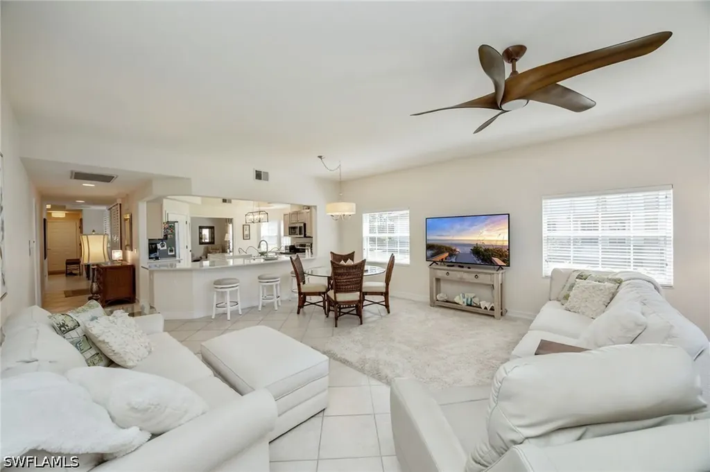 8200 Saratoga Drive Naples FL 34113