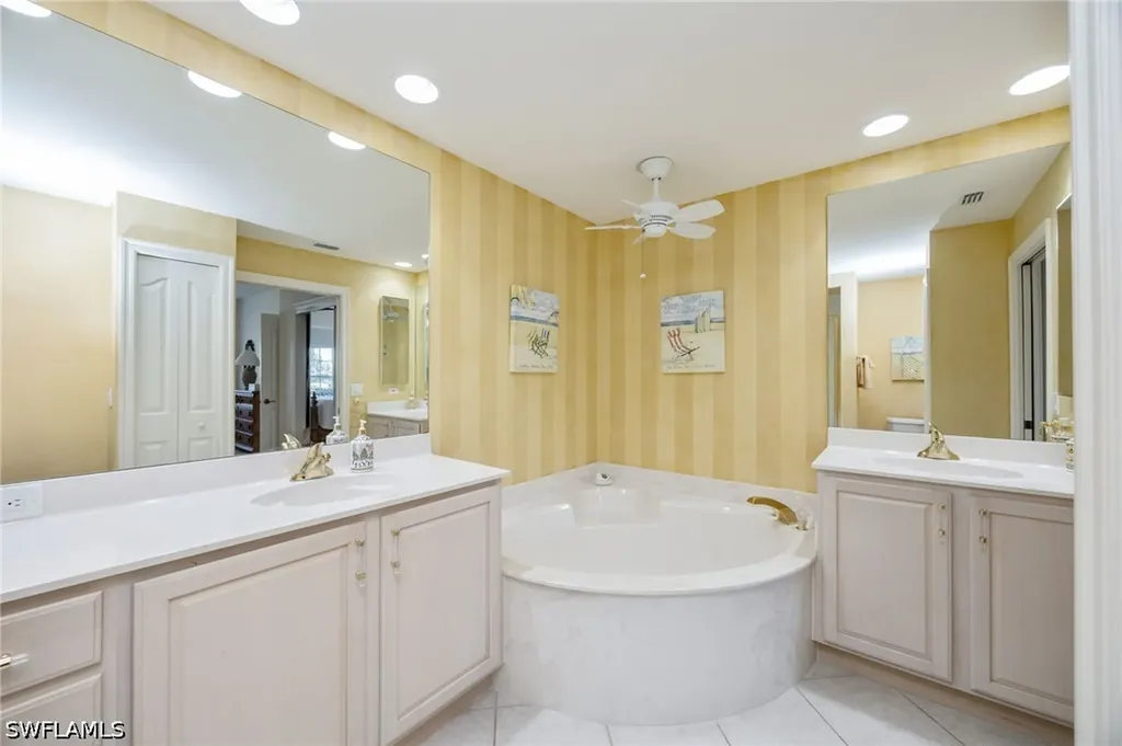 8200 Saratoga Drive Naples FL 34113
