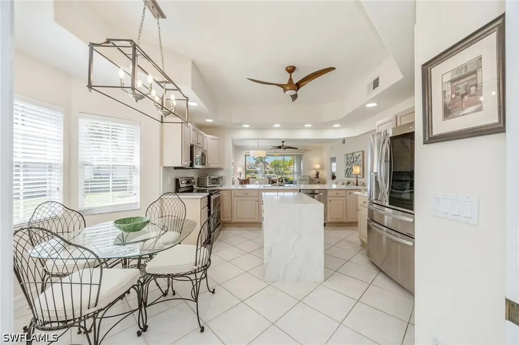 8200 Saratoga Drive Naples FL 34113