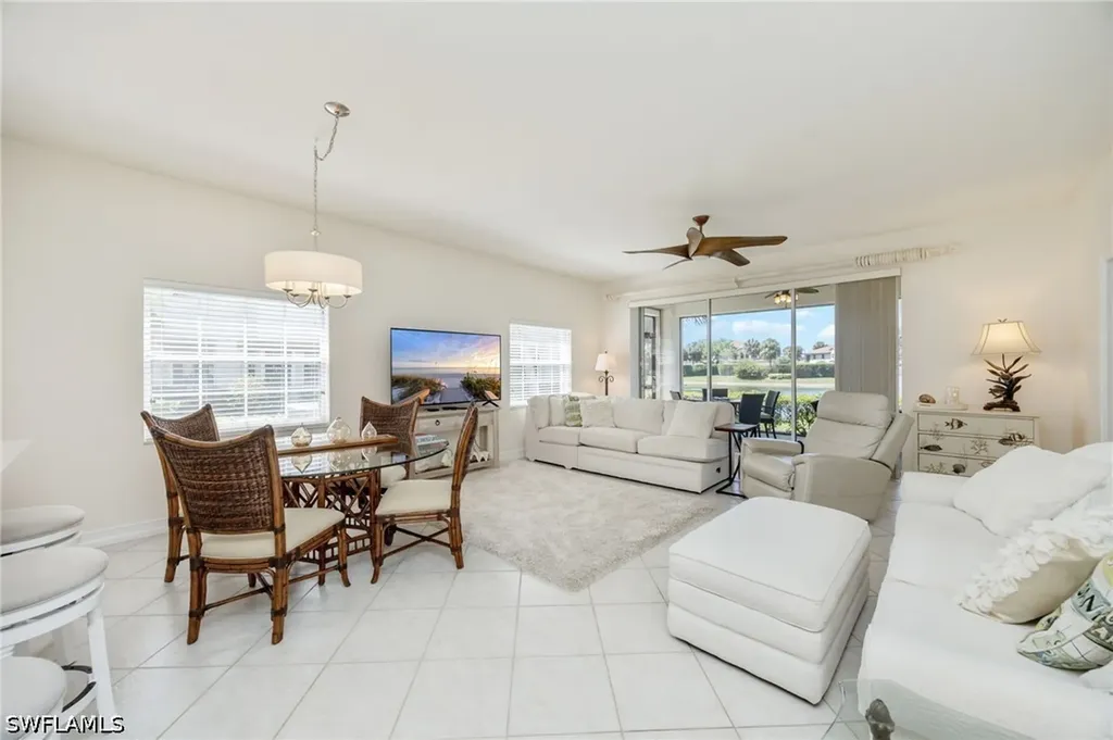 8200 Saratoga Drive Naples FL 34113