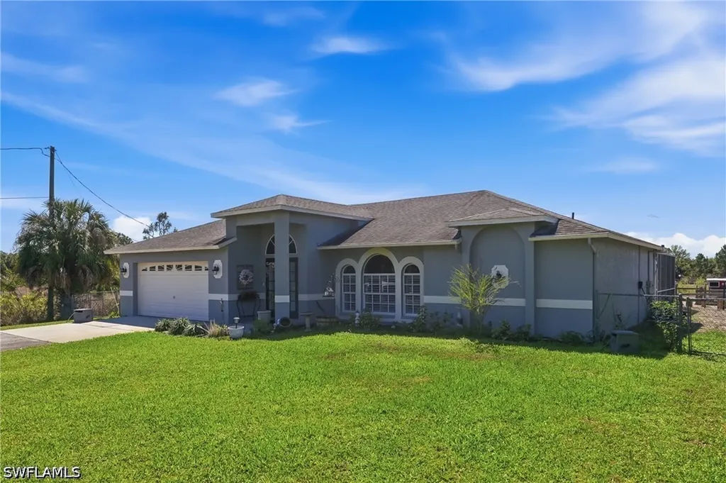 2988 29th Avenue NE Naples FL 34120