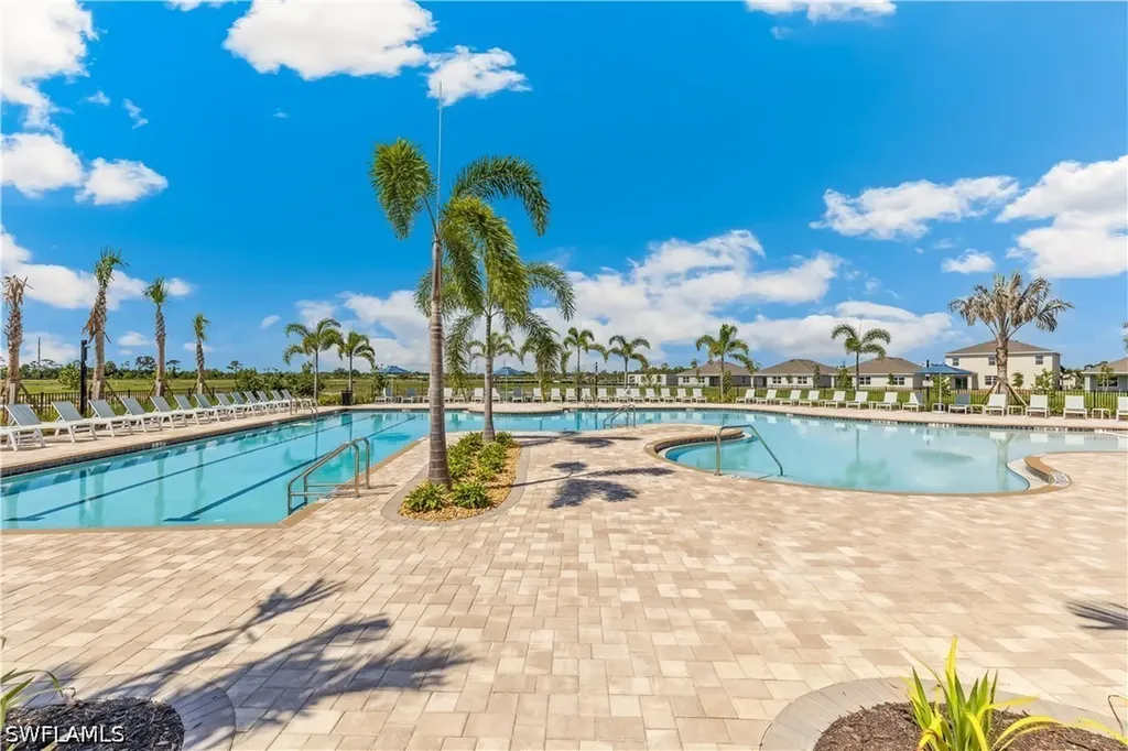 16921 Elkhorn Coral Drive North Fort Myers FL 33903