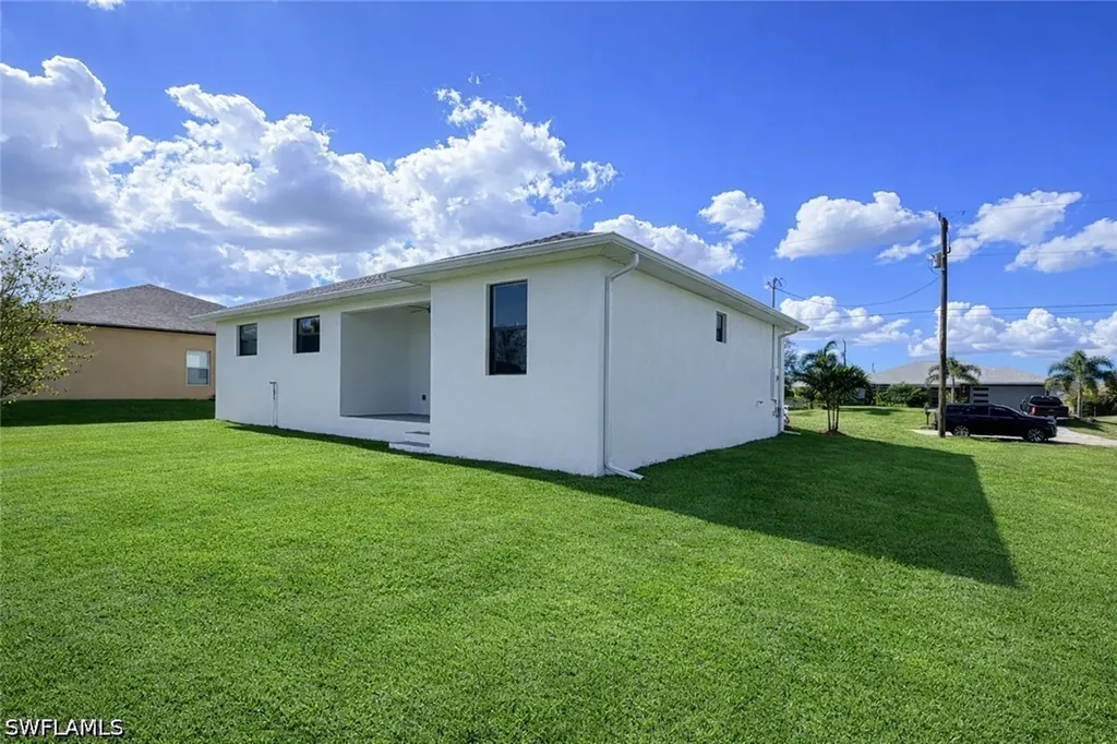 211 NW 25th Avenue Cape Coral FL 33993