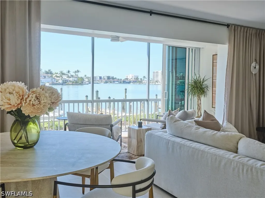 322 Harbour Drive Naples FL 34103