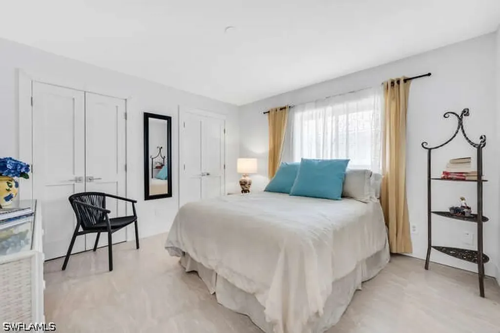 532 Roma Court Naples FL 34110