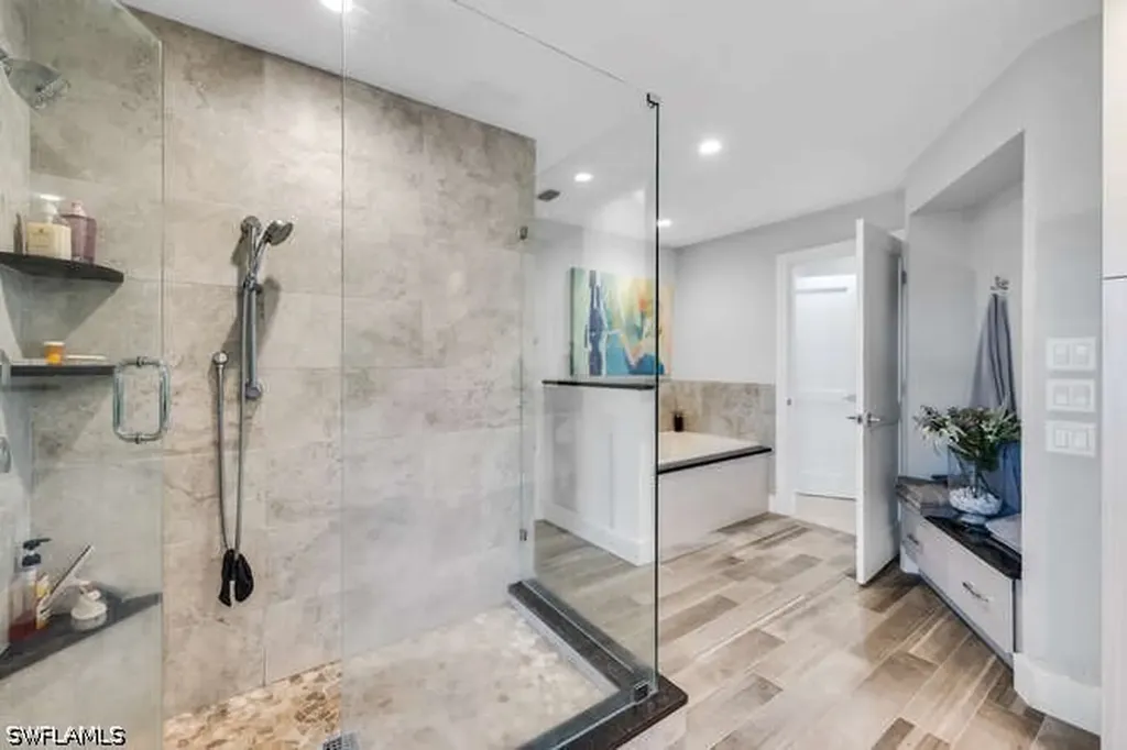 532 Roma Court Naples FL 34110