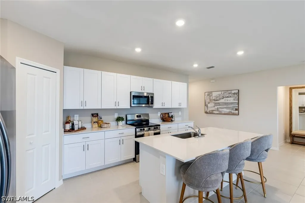 11909 Savanna Lakes Boulevard Lehigh Acres FL 33936